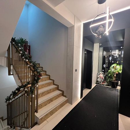 Fanky City Apartments 포드고리차 외부 사진