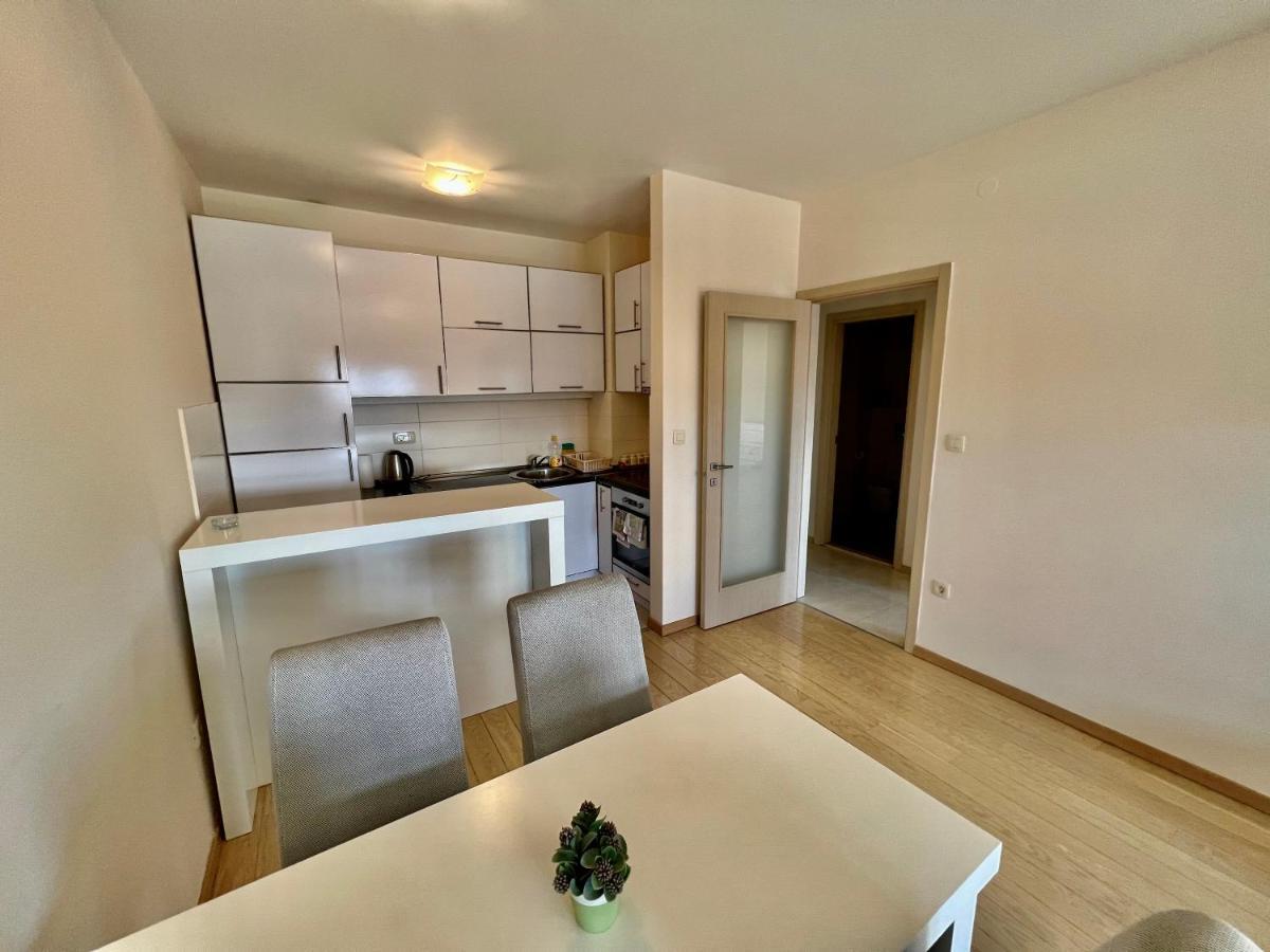 Fanky City Apartments 포드고리차 외부 사진