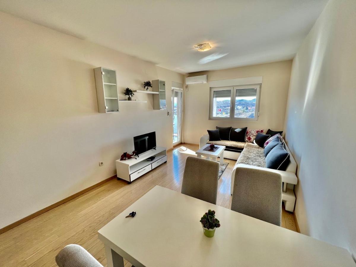 Fanky City Apartments 포드고리차 외부 사진