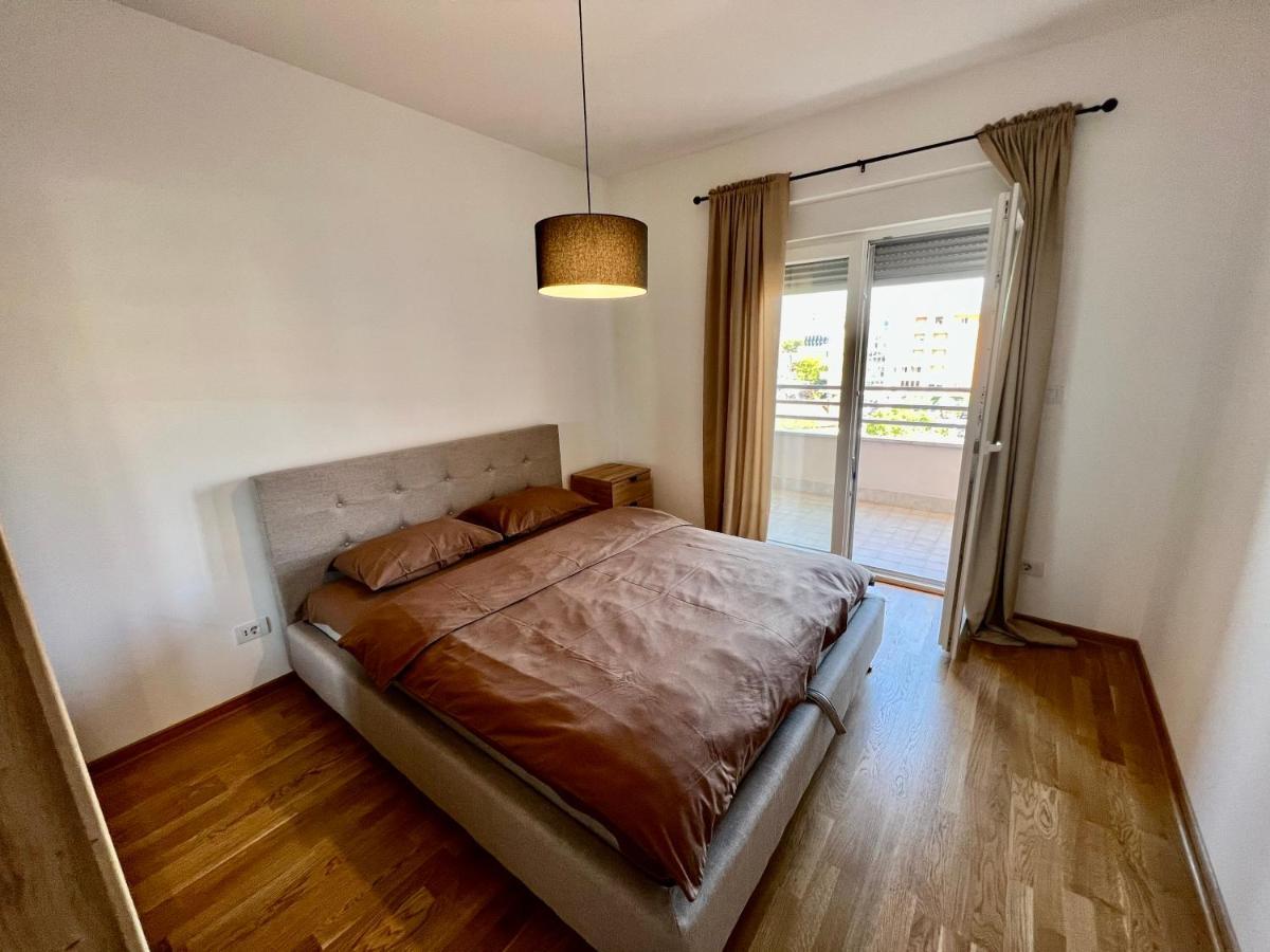 Fanky City Apartments 포드고리차 외부 사진