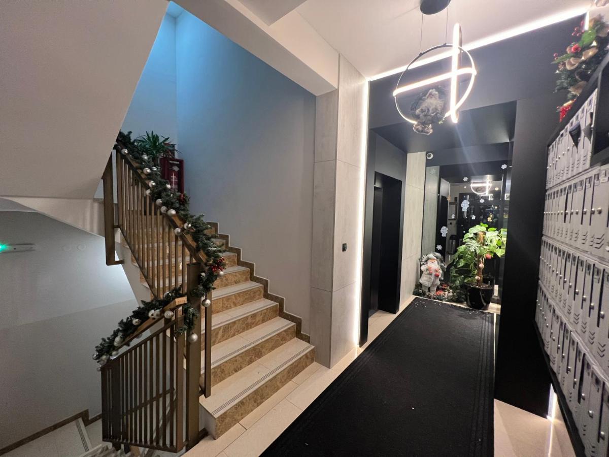 Fanky City Apartments 포드고리차 외부 사진